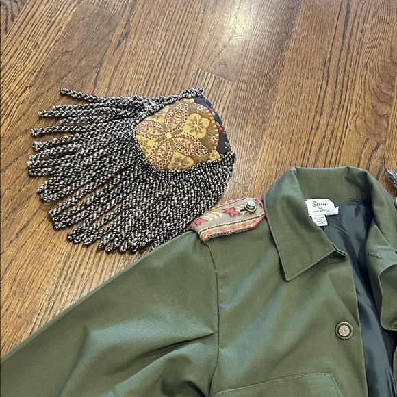 Embellished Green and Multicolor Women's Jacket - Picture 7 of 10